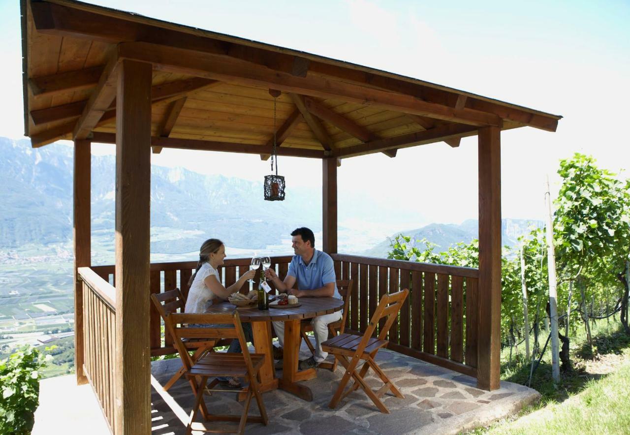Engadiner Apartments & Wines 몬타냐 외부 사진